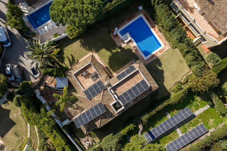 fb0e7dddbaa67cf7ea33c1766df47b3f - 3