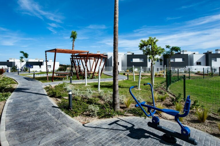 fbd902ad445c8e689f01ce444626d751 - 16