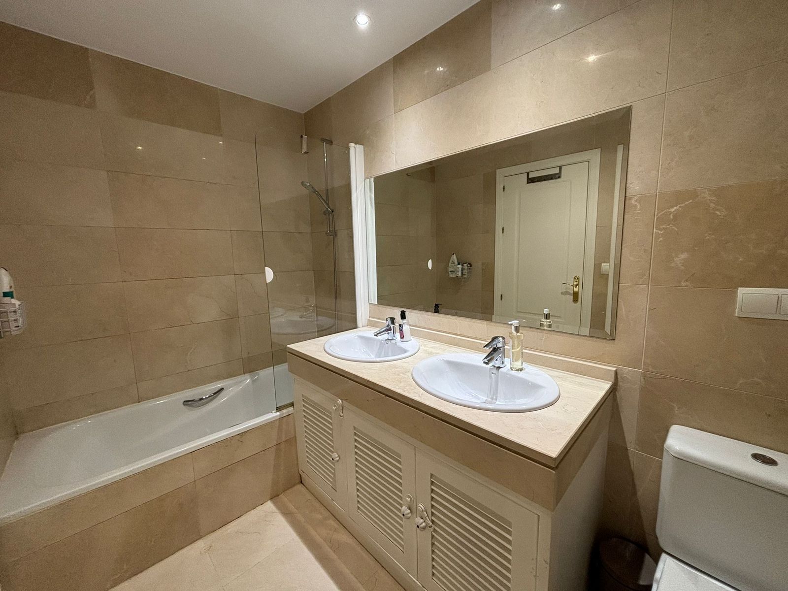 fbebcf18b5f2f2bcfba6fc8c6a031164 - 4