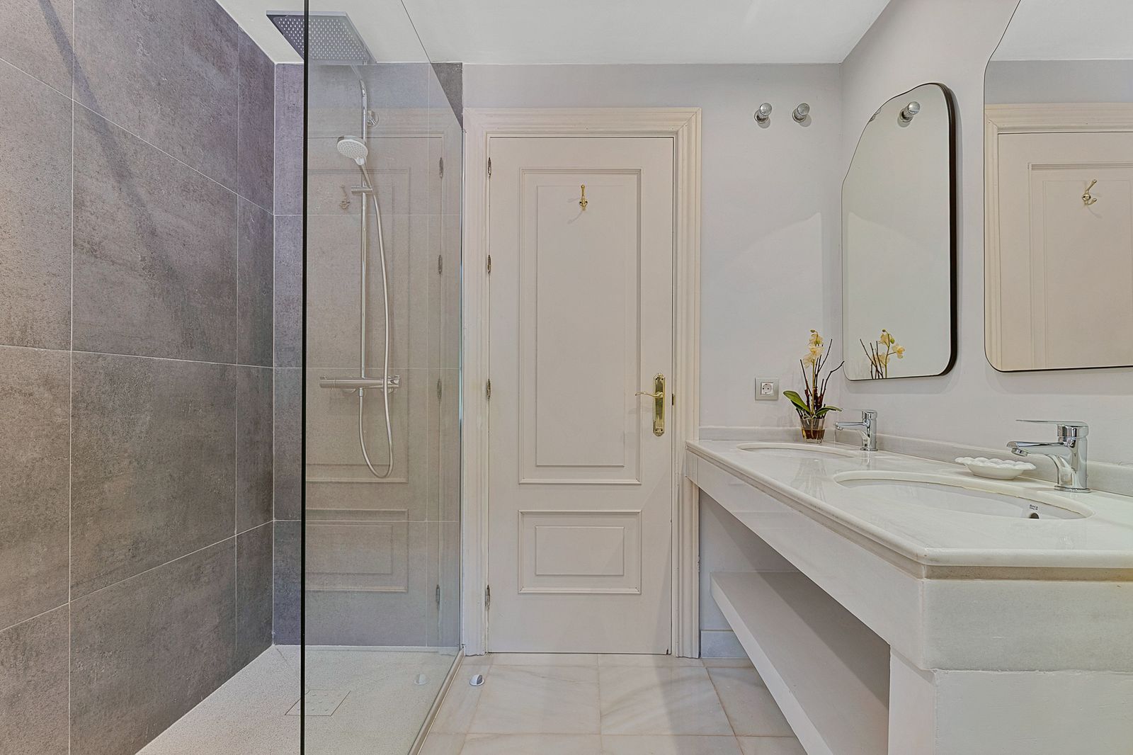 fe15742eeba05c5765e3cbb4303c5e8f - 13