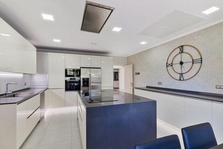 fe15742eeba05c5765e3cbb4303c5e8f - 5