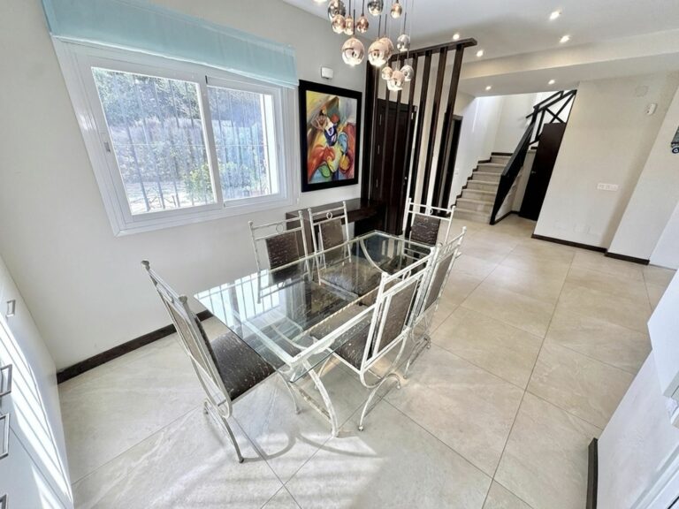 feb408abd5ebbdfbb4b4f9430cca02b3 - 11