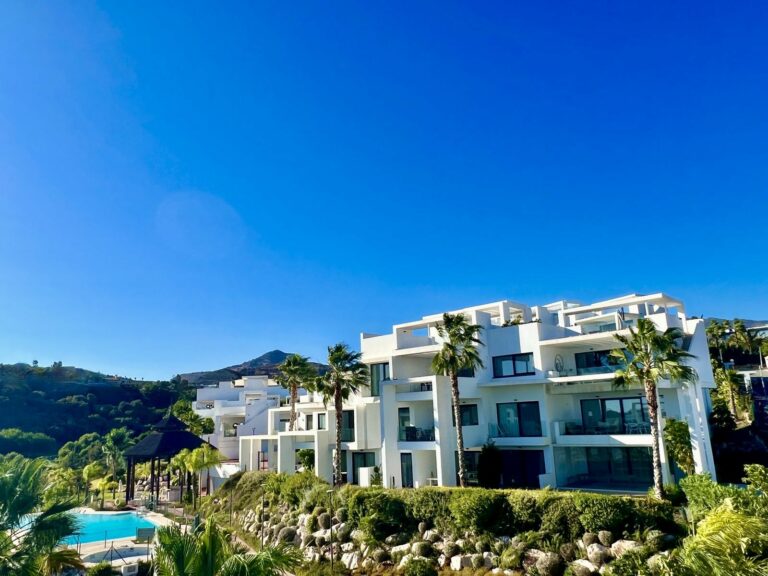 ff9117f8276c7238a8e57bc9383e5d2e - 1