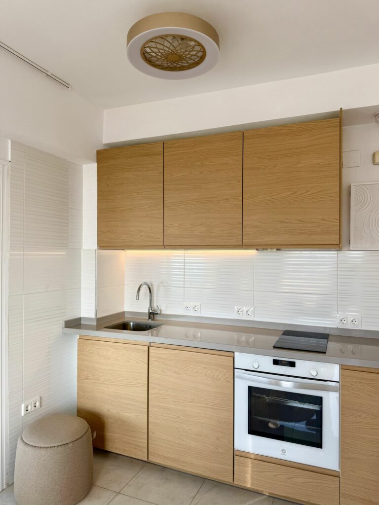 00b552e48dfbb4439cc97f823a40e65f - 7