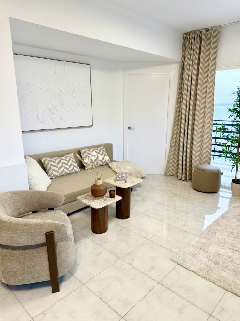 00b552e48dfbb4439cc97f823a40e65f - 9