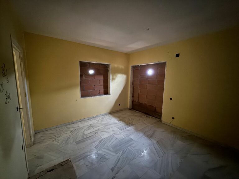 00bfbd591706a06a424f90420792cec8 - 12