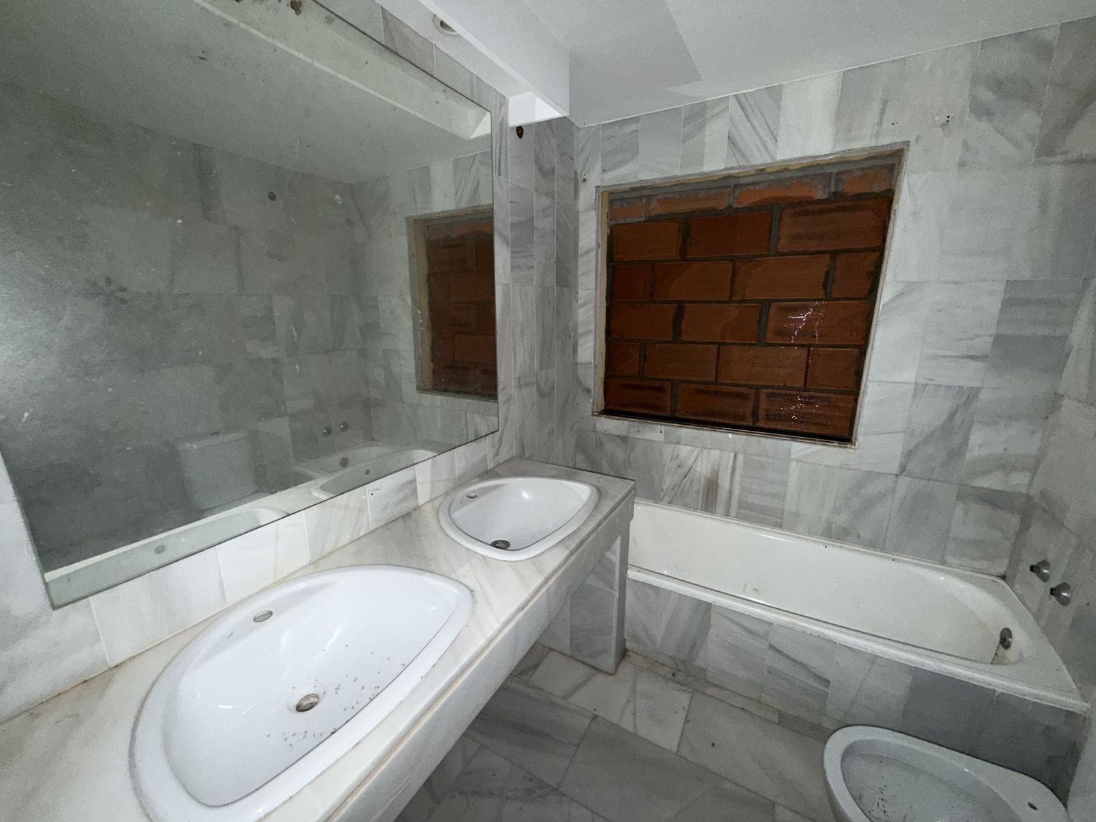 00bfbd591706a06a424f90420792cec8 - 13