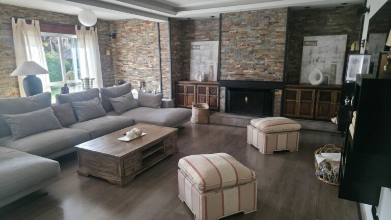 0253cc3e5c38e47f4ba355d546d37e91 - 5