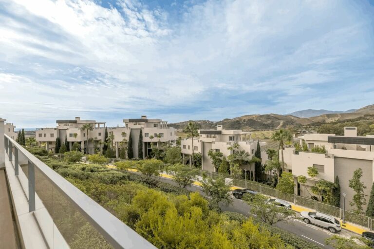 02ea89100e8f5dbb89786551e0ca38e3 - 9