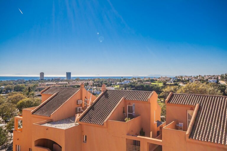 030ab3017296d4fb7bc529db58b22711 - 13