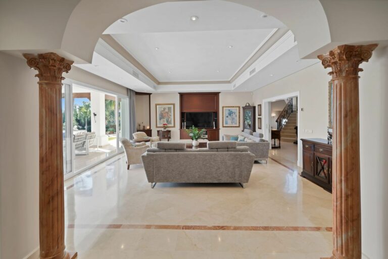 03c315c47e73c1707b6fbe5faf8e6015 - 11