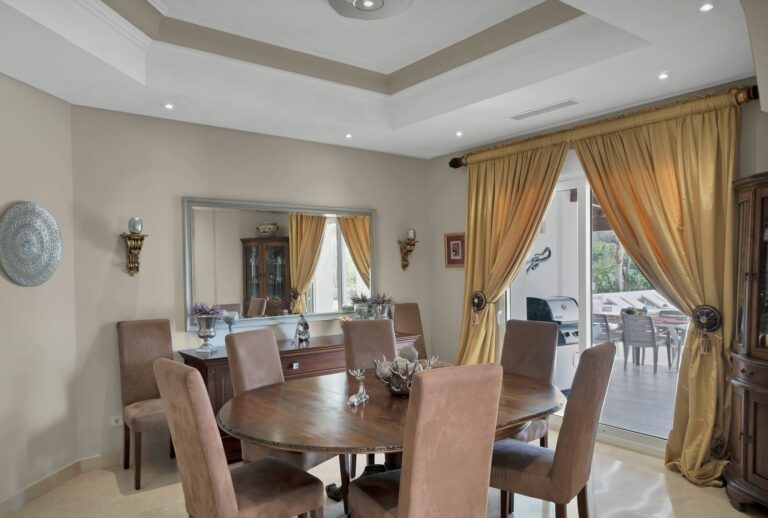 03c315c47e73c1707b6fbe5faf8e6015 - 12