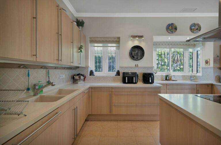 03c315c47e73c1707b6fbe5faf8e6015 - 14