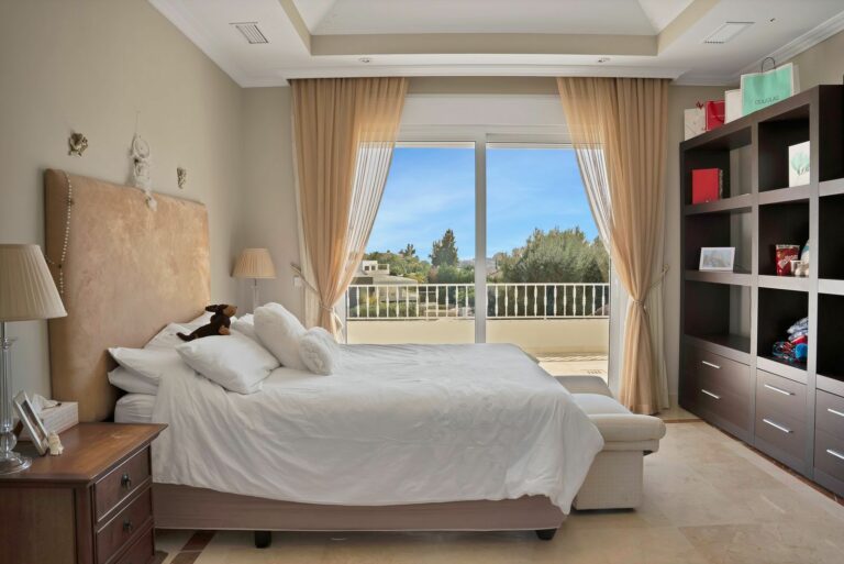 03c315c47e73c1707b6fbe5faf8e6015 - 5