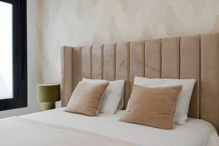 077b44d04a5c3e5d2d0ef129e9597f7a - 6