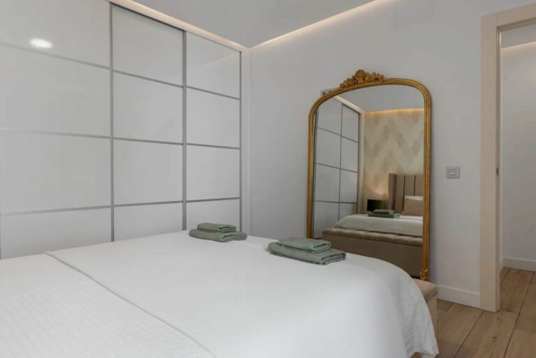 077b44d04a5c3e5d2d0ef129e9597f7a - 7