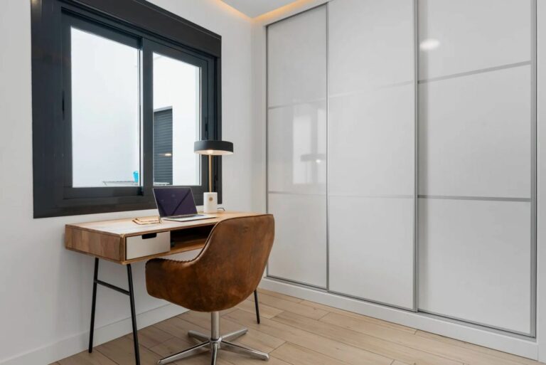 077b44d04a5c3e5d2d0ef129e9597f7a - 8