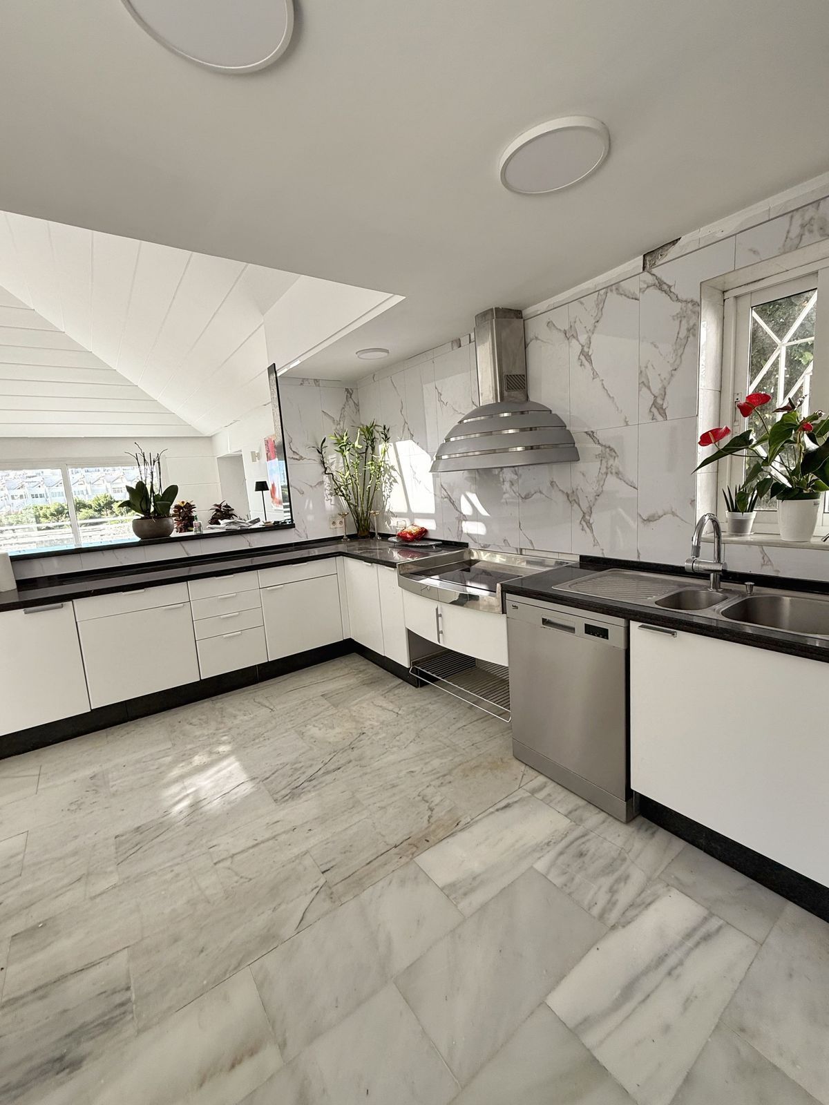 08cd335719a39aa985786bd351a6665f - 10