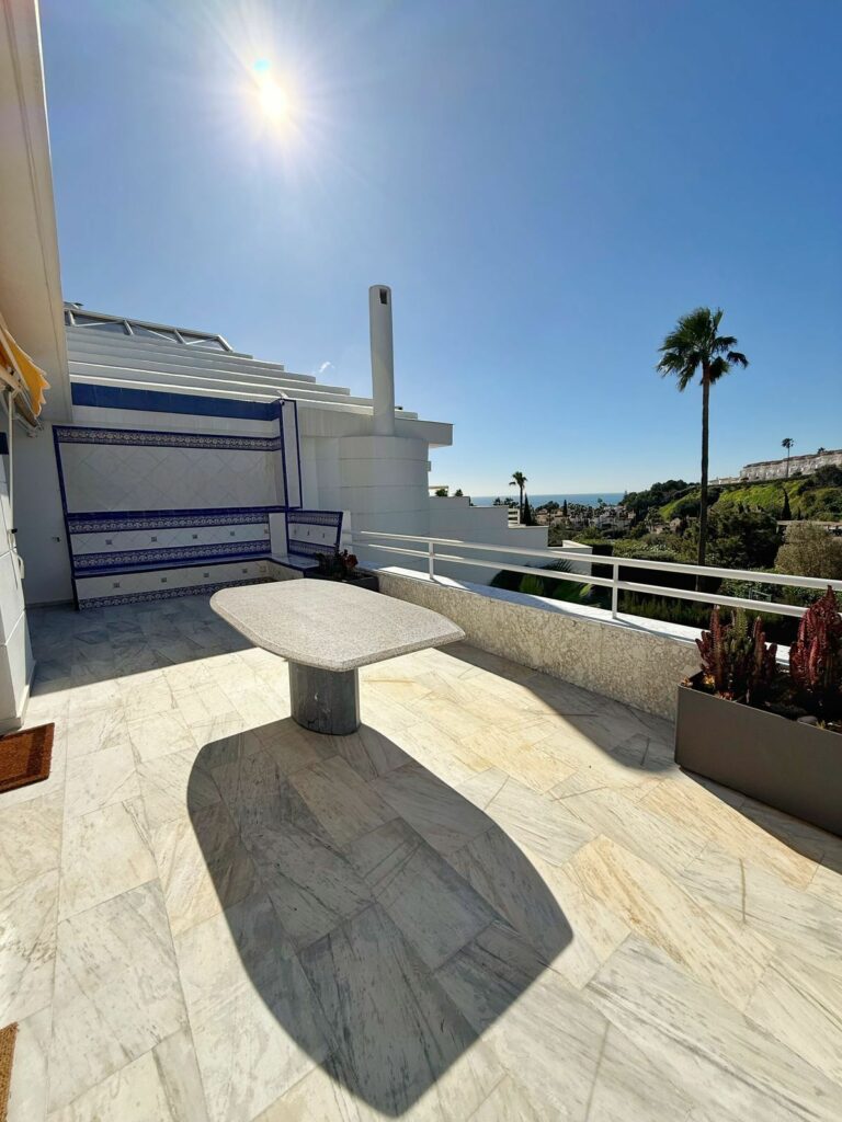 08cd335719a39aa985786bd351a6665f - 11