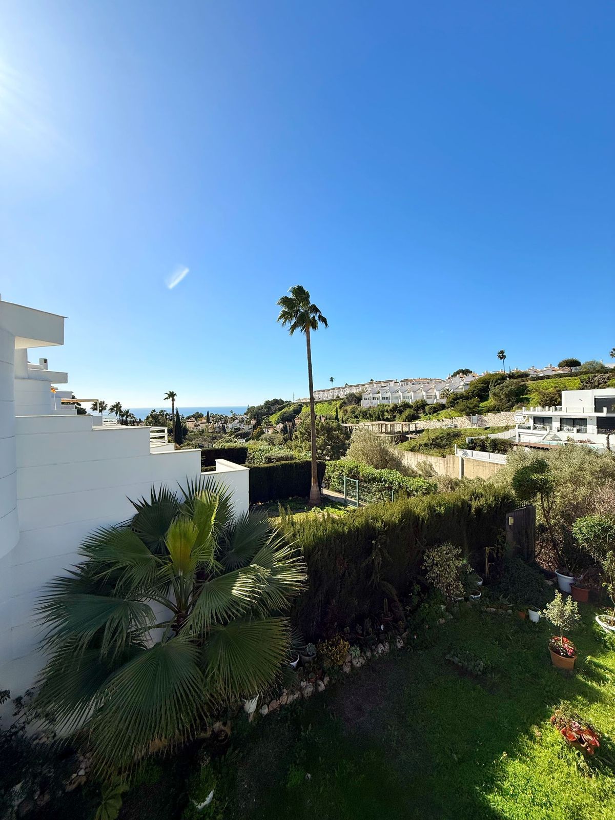 08cd335719a39aa985786bd351a6665f - 2