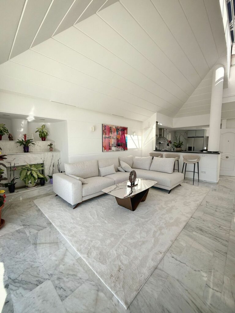 08cd335719a39aa985786bd351a6665f - 3