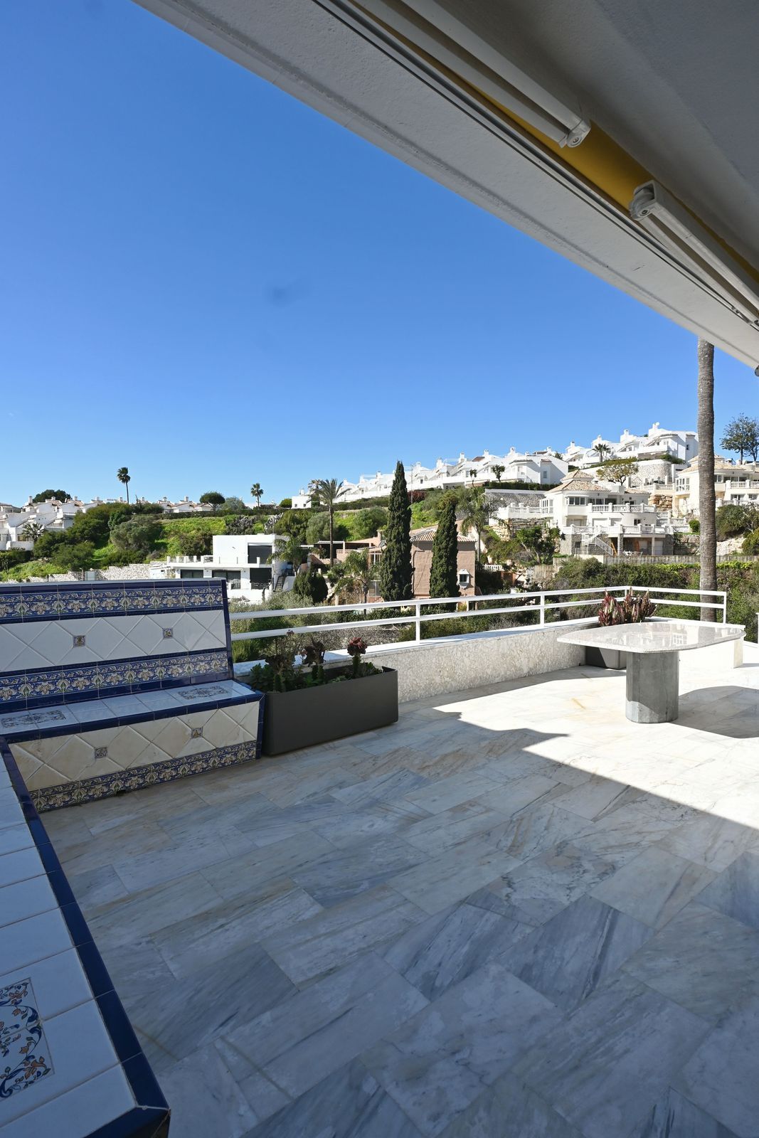 08cd335719a39aa985786bd351a6665f - 7