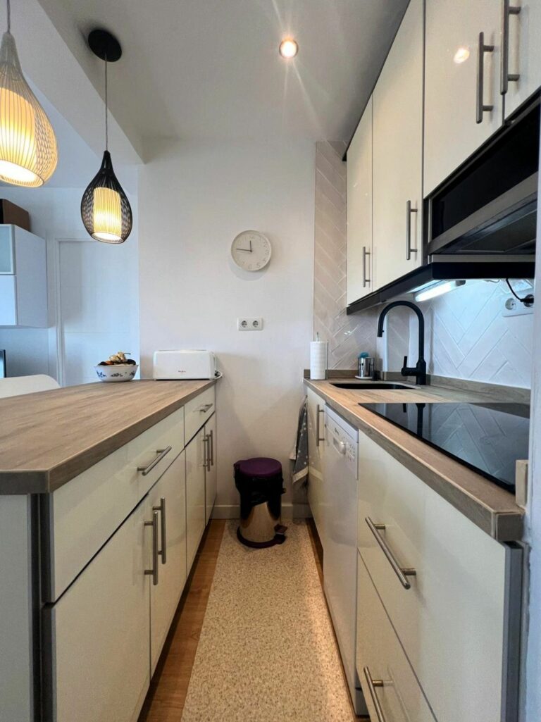 093d99e8b31924eccc6fbdfed51a9042 - 10