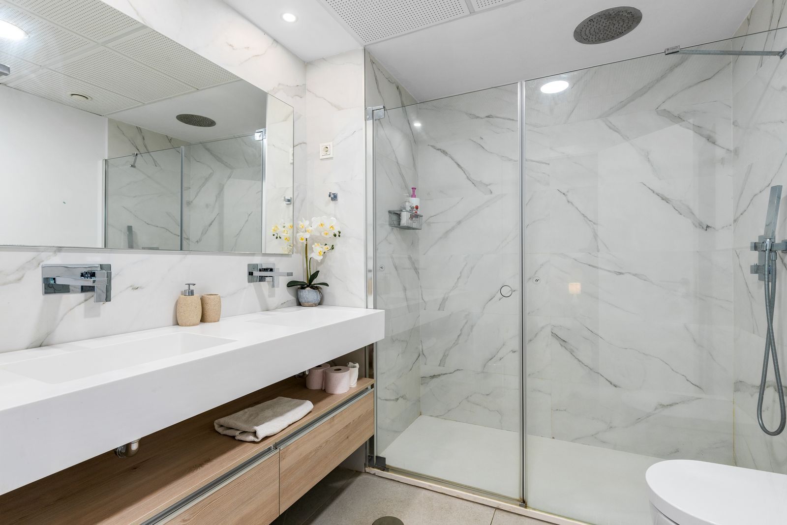 099ade06e7223dba4d7d5445d25d3969 - 11