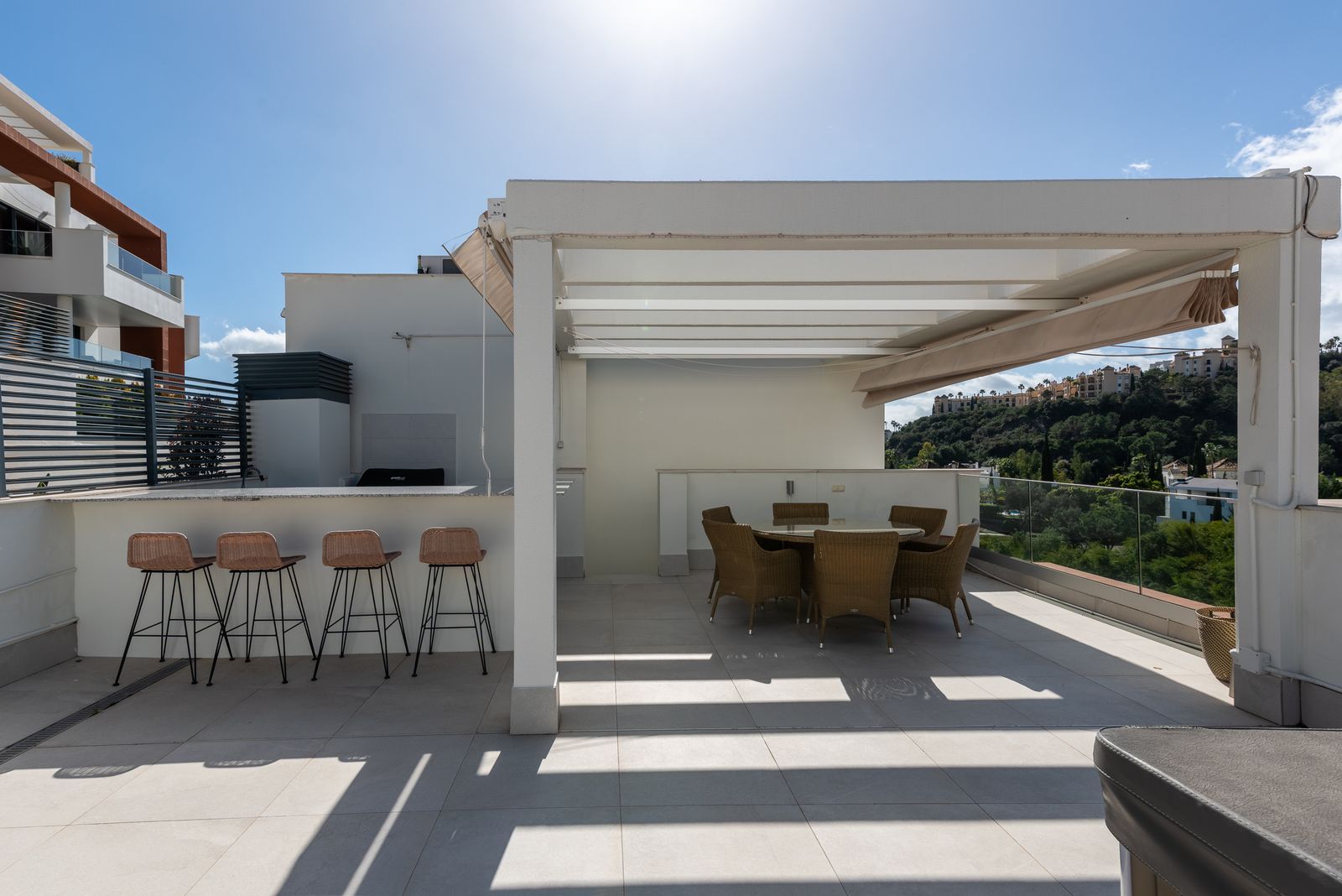 099ade06e7223dba4d7d5445d25d3969 - 14