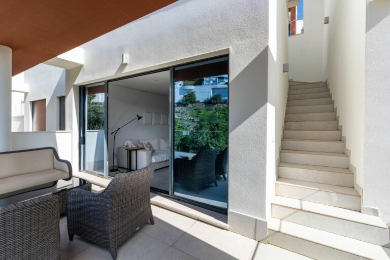 099ade06e7223dba4d7d5445d25d3969 - 9