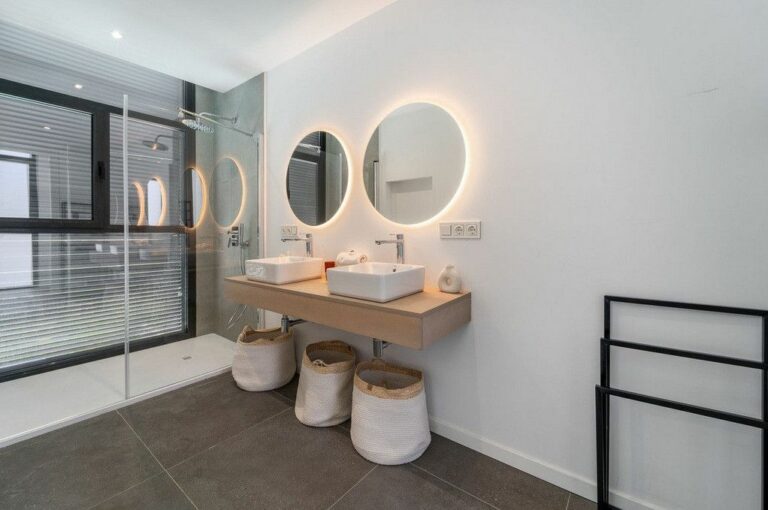 0a0b63204ec9b26db5fe8b73f9a12caa - 12