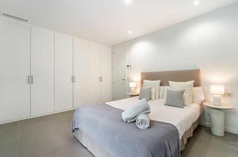 0a0b63204ec9b26db5fe8b73f9a12caa - 14