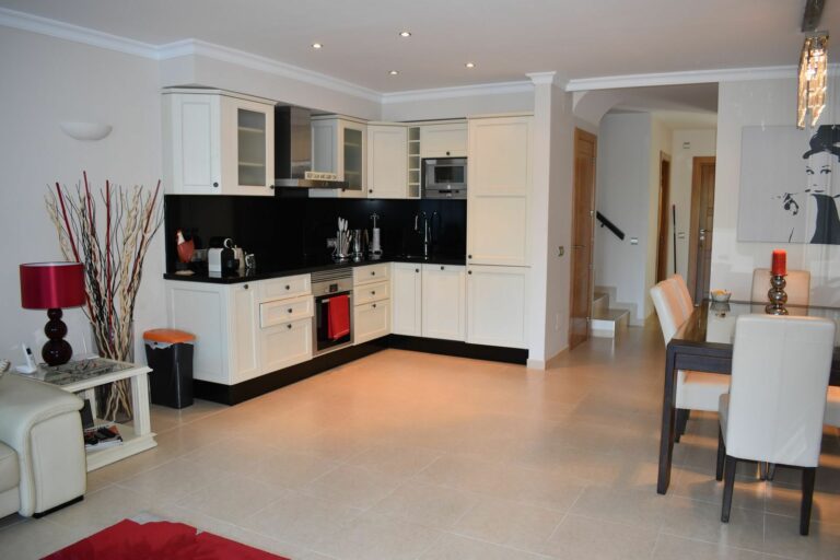 0be8c4747f68732d3aaf9df207446ef0 - 2