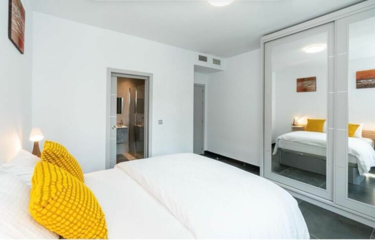 0c21fdb794447bb4e37be01a532d20b9 - 16