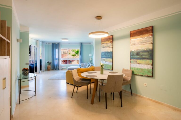 0e109cab6b924697c75a1bbba1463ce9 - 2