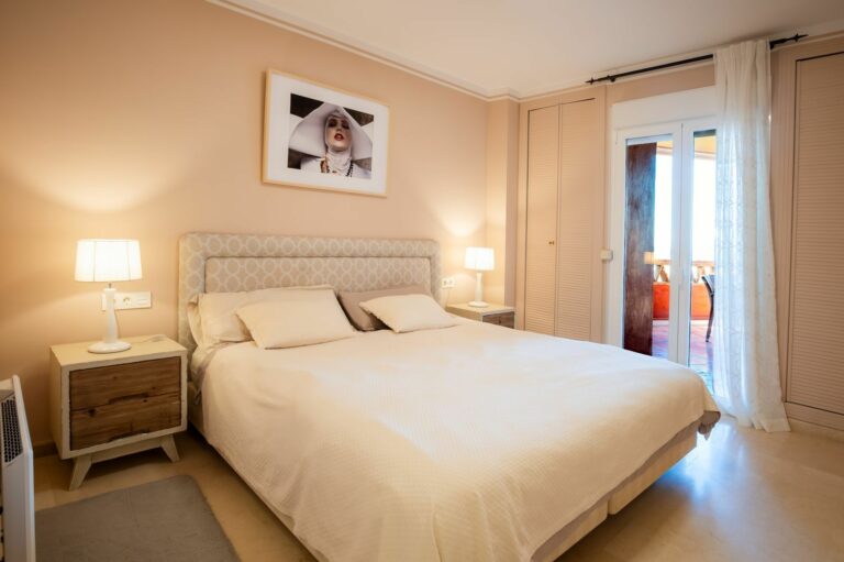 0e109cab6b924697c75a1bbba1463ce9 - 4