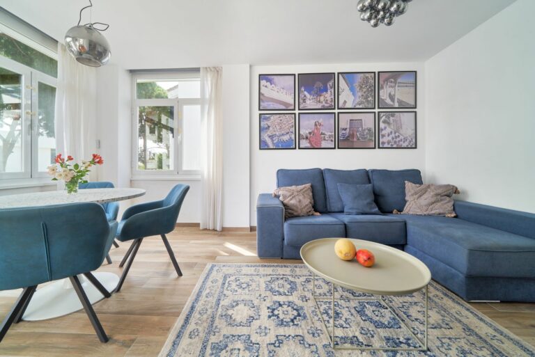 0e7600e27ebefa4bd739e9580ab190d6 - 1