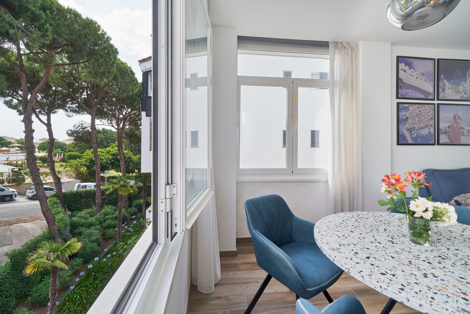 0e7600e27ebefa4bd739e9580ab190d6 - 11