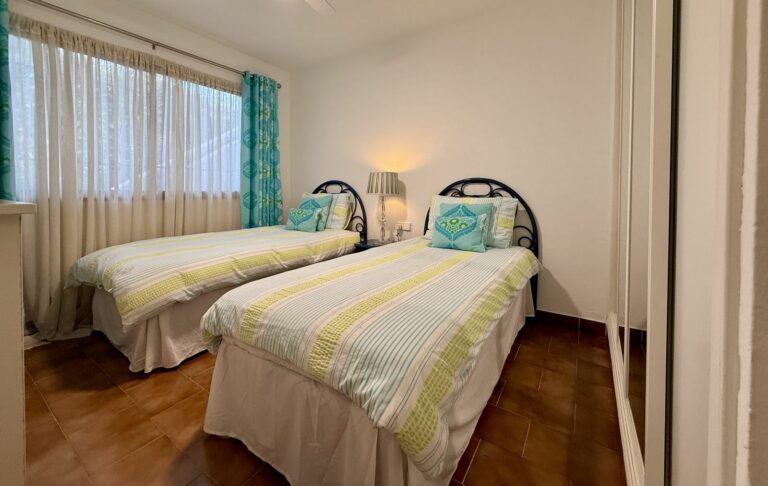 0e9e9d80e34da08c80141464c79aa609 - 16