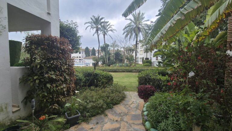 113a6b02cd29945dd41e067ff6f18dfd - 5