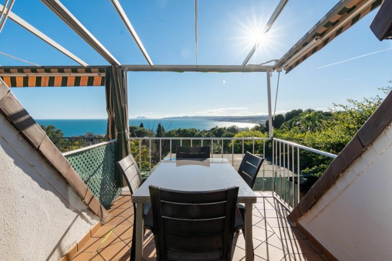 117c1481bcaf7b37d39b6cd19eb45c99 - 2