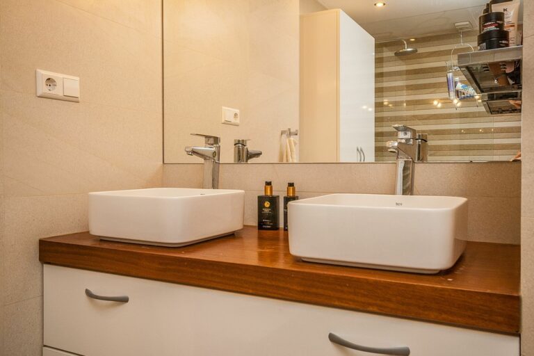 118ac8a5c82ddb1a8aee1378222b7a6b - 11