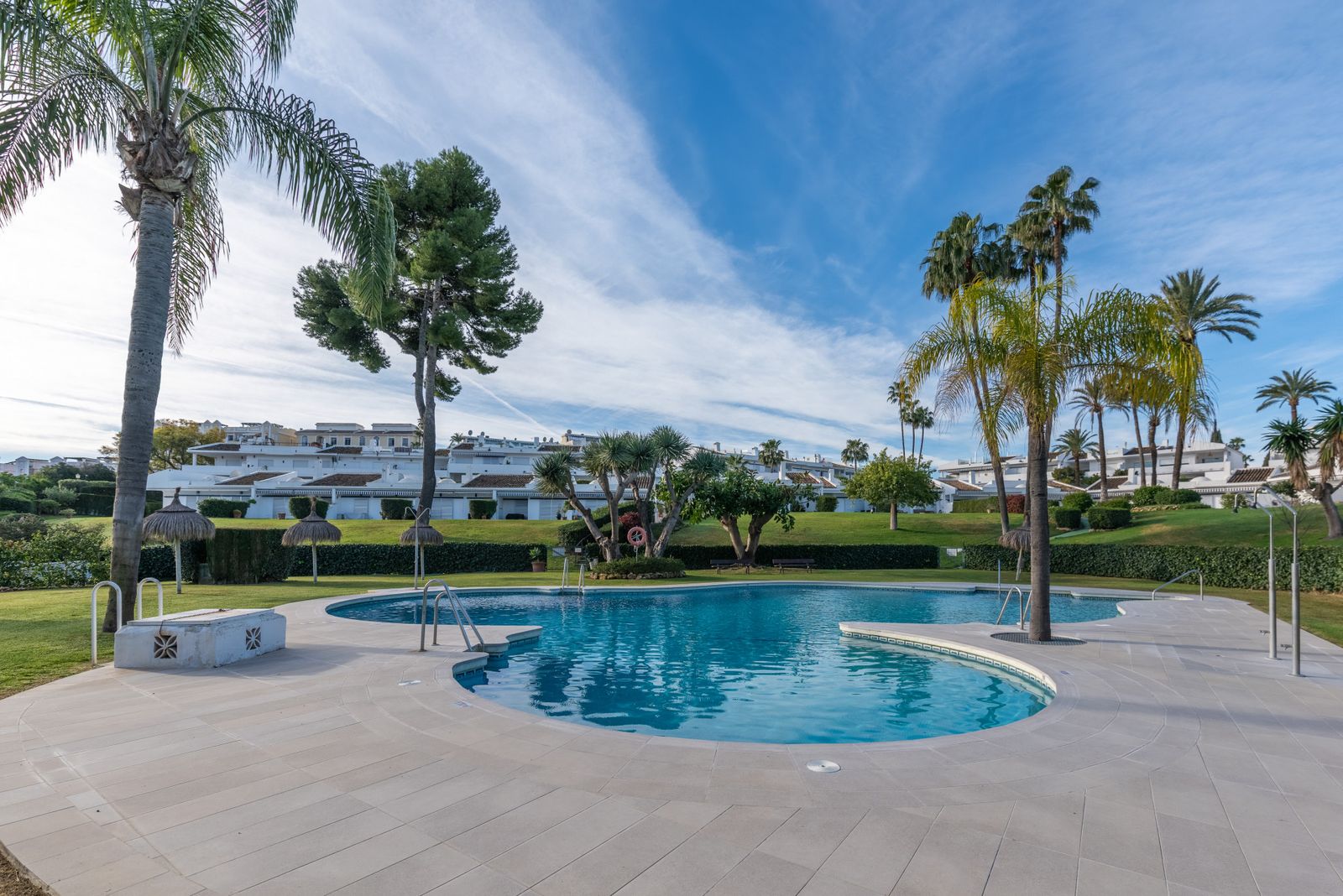 11aca0725d2580a9a2affac07ce43ce5 - 1