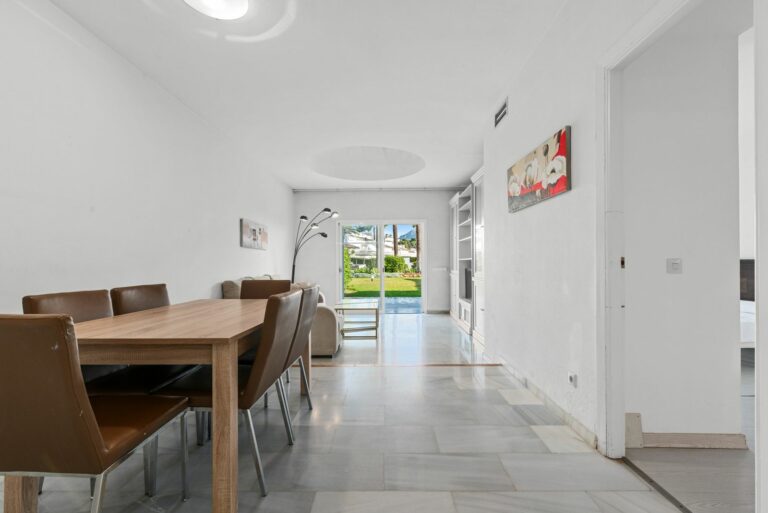 11aca0725d2580a9a2affac07ce43ce5 - 16