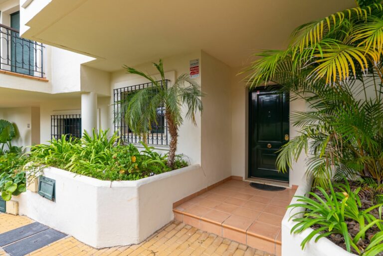 12b1b8a4d610435049aa5b004dc17656 - 2