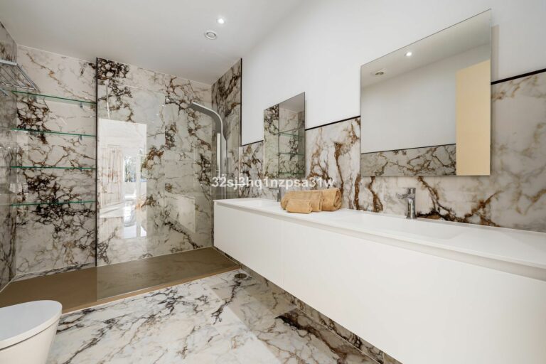 12b2d4d910706f365bb032b8f7808060 - 12