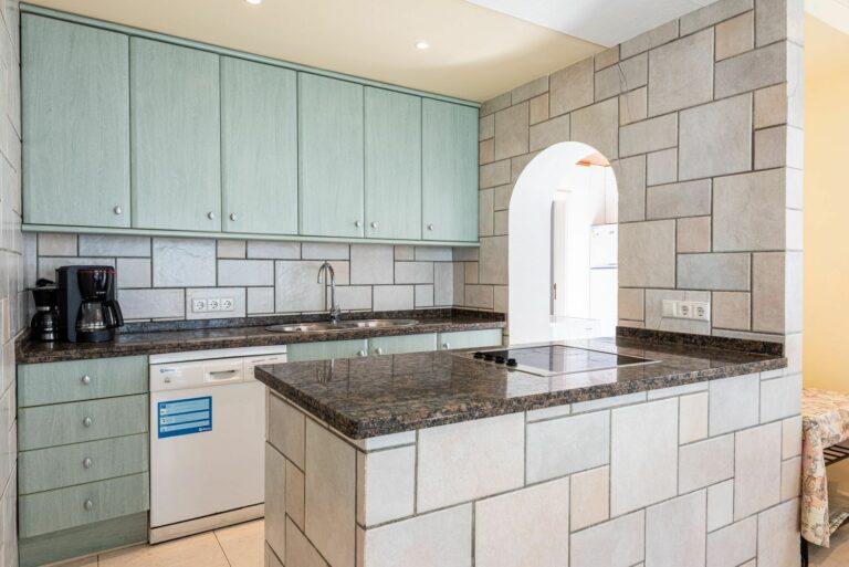 12c0a6387fa8a491169e1b043327ebf7 - 10