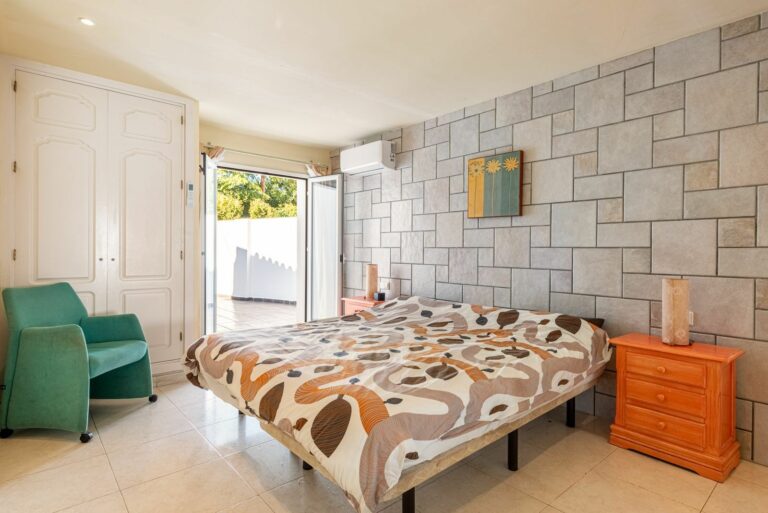 12c0a6387fa8a491169e1b043327ebf7 - 15