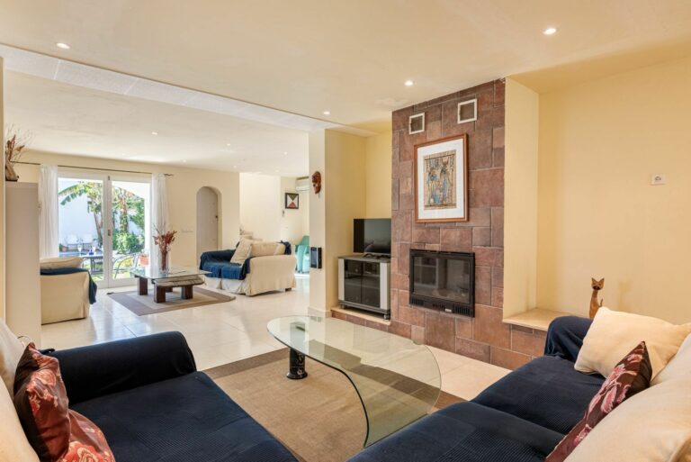 12c0a6387fa8a491169e1b043327ebf7 - 5