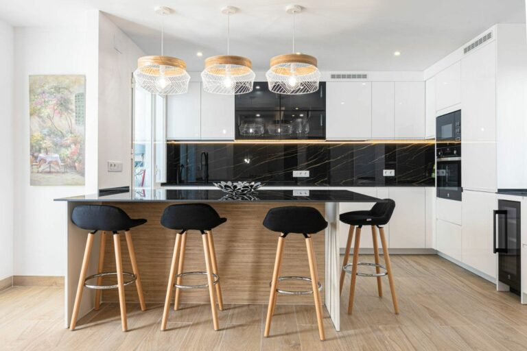 15a9a6bf74408ef15cbb17e66a31f130 - 6